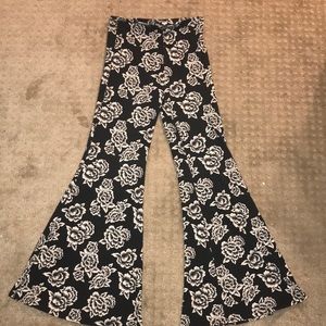 Adorable Floral Print Flare Pants